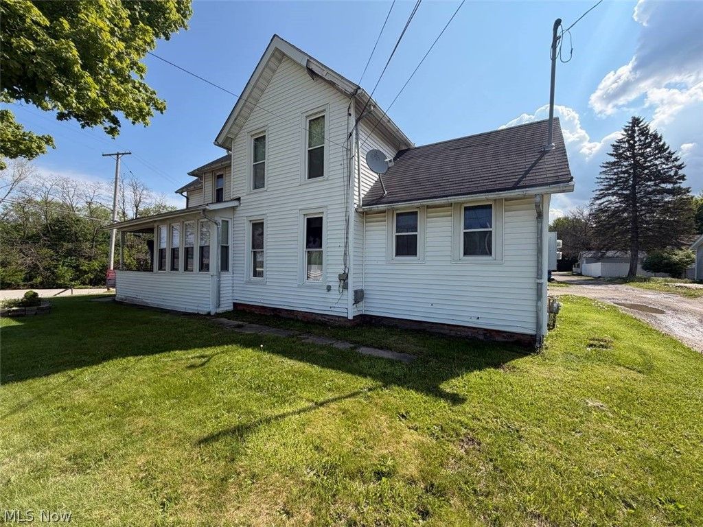 Photo of 830 Bunker Hill Road, Ashtabula, OH 44004 (MLS # 5208933)