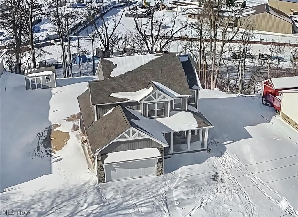 Photo of 35965 Lake Shore Boulevard, Eastlake, OH 44095 (MLS # 5186048)