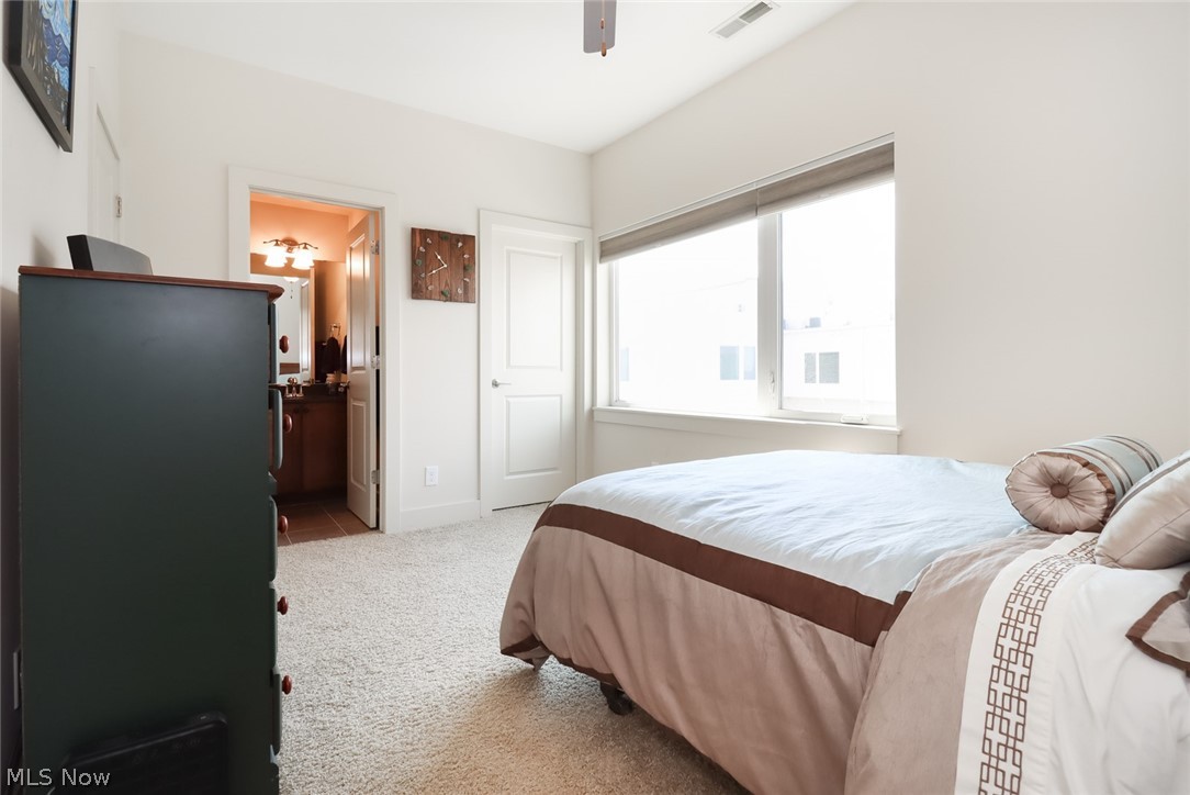 Battery Park Twnhms Condo - Residential