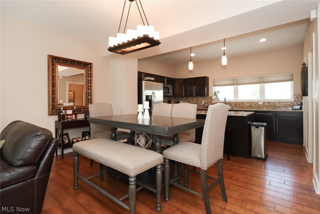 Battery Park Twnhms Condo - Residential