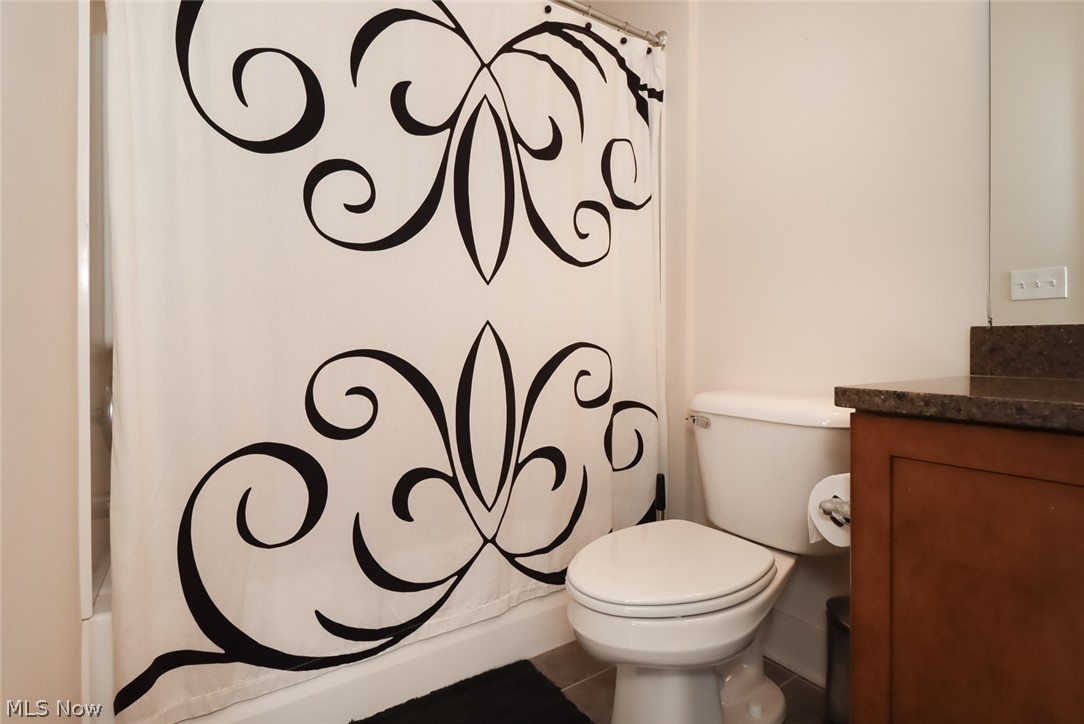 Battery Park Twnhms Condo - Residential