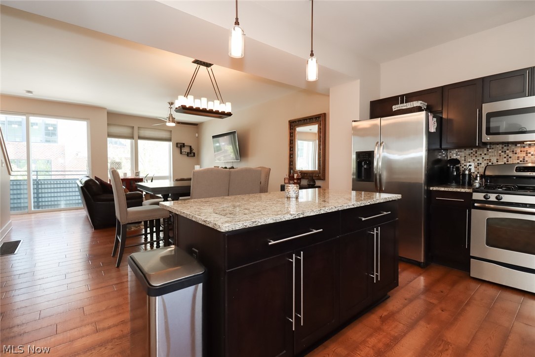 Battery Park Twnhms Condo - Residential