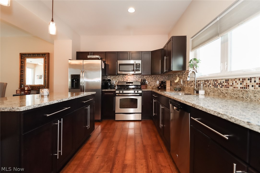 Battery Park Twnhms Condo - Residential