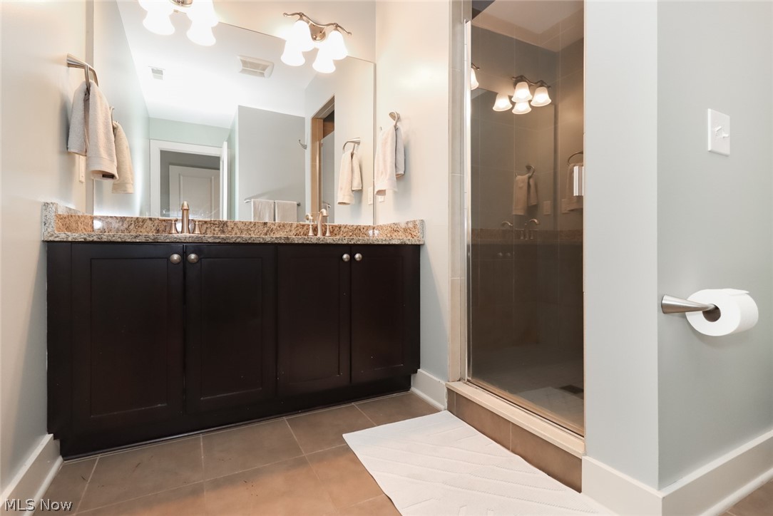 Battery Park Twnhms Condo - Residential