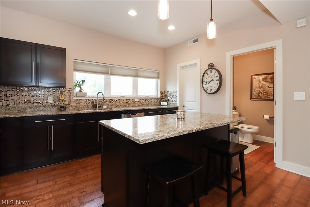 Battery Park Twnhms Condo - Residential