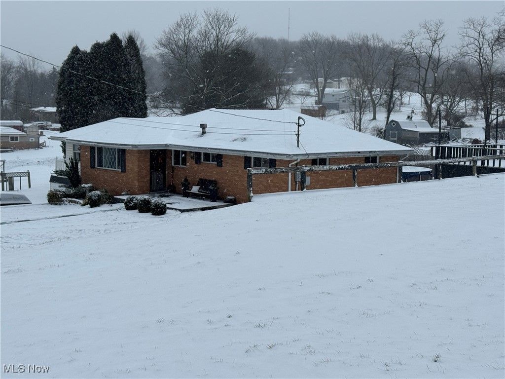 Photo of 929 May Road, East Liverpool, OH 43920 (MLS # 5182329)