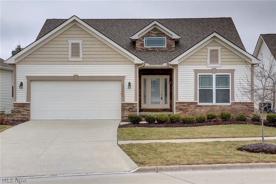 No need to build! This former model home has all the upgrades and goodies the new homeowner will appreciate. Parkview built in desirable Seidel Landing. Move Right In! Hardwood floors throughout main living area. Open, airy floor plan includes spacious kitchen with granite and upgraded appliances, morning room great room with gas fireplace. Split floor plan with master bedroom on its own wing. One floor living. Seller has recently finished lower level with full bath, added window treatments and state-of-the-art security system with cameras. Truly a Must See!