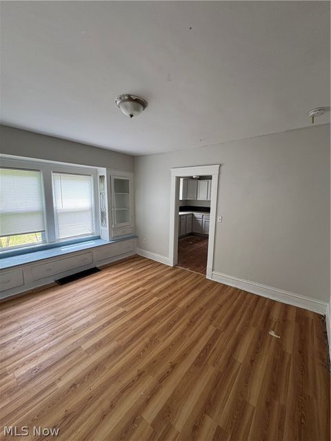 Tiny photo for 13010 Parkhill Avenue, Cleveland, OH 44120 (MLS # 5221256)