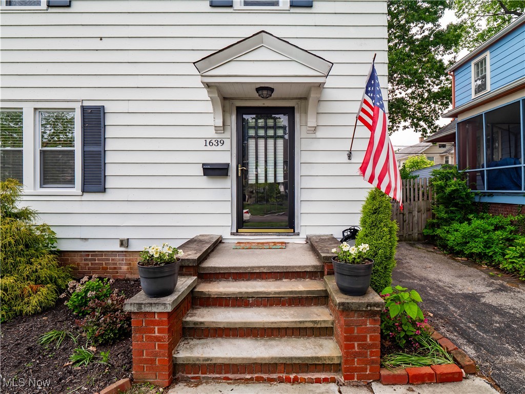 1639 Parkwood Road
