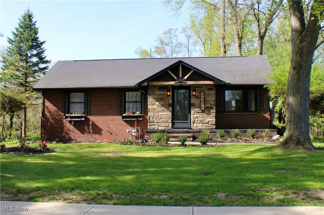 24836 Kennedy Ridge Road, North Olmsted, Ohio image 1