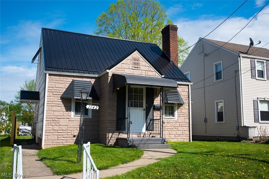 This lovely, move-in-ready home boasts a large living room with two spacious bedrooms. Located right in the heart of a beautiful and quiet neighborhood, yet still within minutes of shopping, restaurants and entertainment. This home comes with a newer, energy efficient, roof with warranty. Behind the house lies a single car garage and a spacious grassy lot. We are priced to sell! Come check out your next home today!