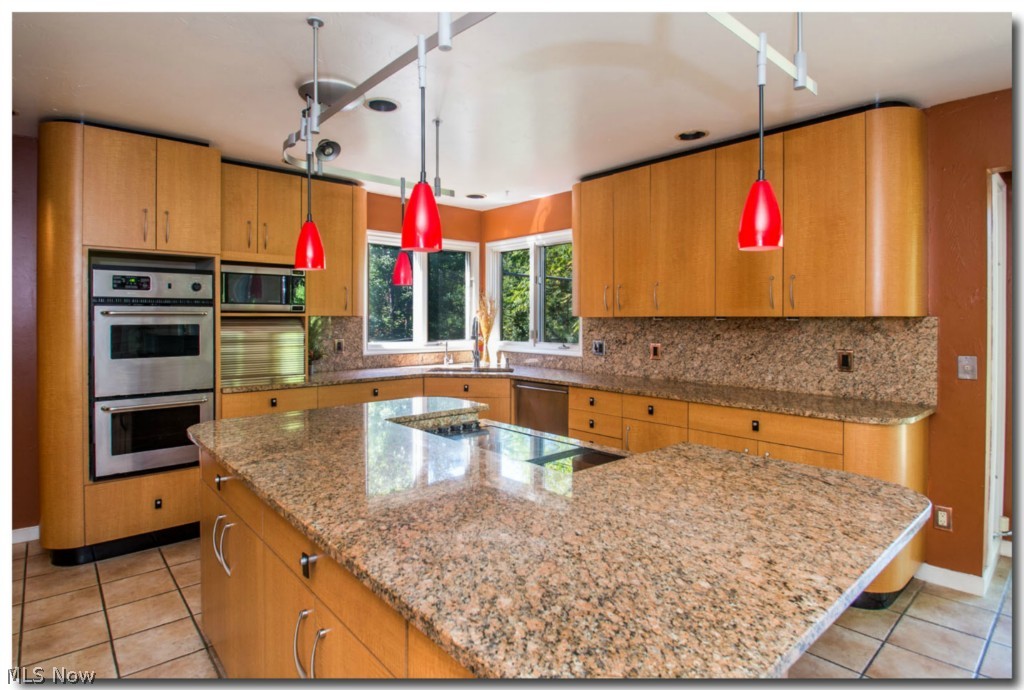 Schlund 01 - Residential Lease