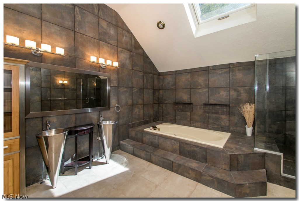 Schlund 01 - Residential Lease