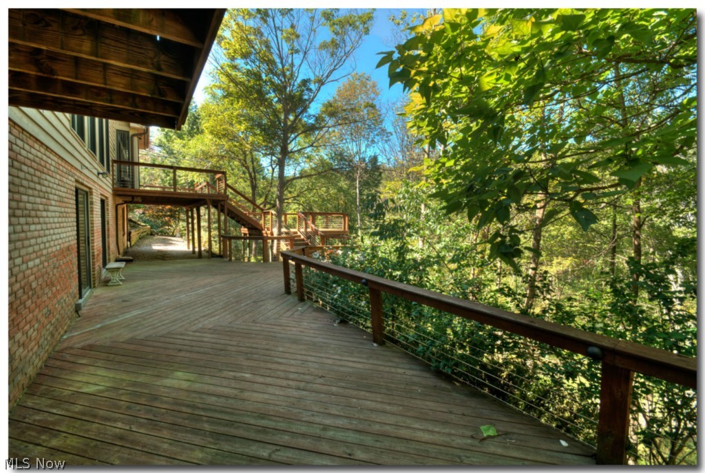 Schlund 01 - Residential Lease