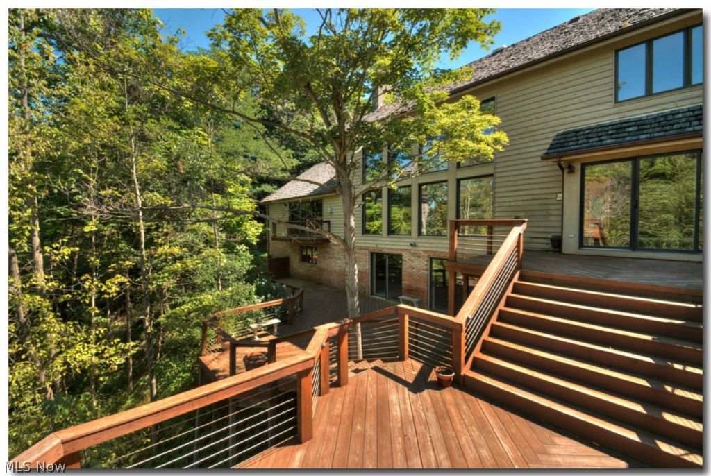 Schlund 01 - Residential Lease