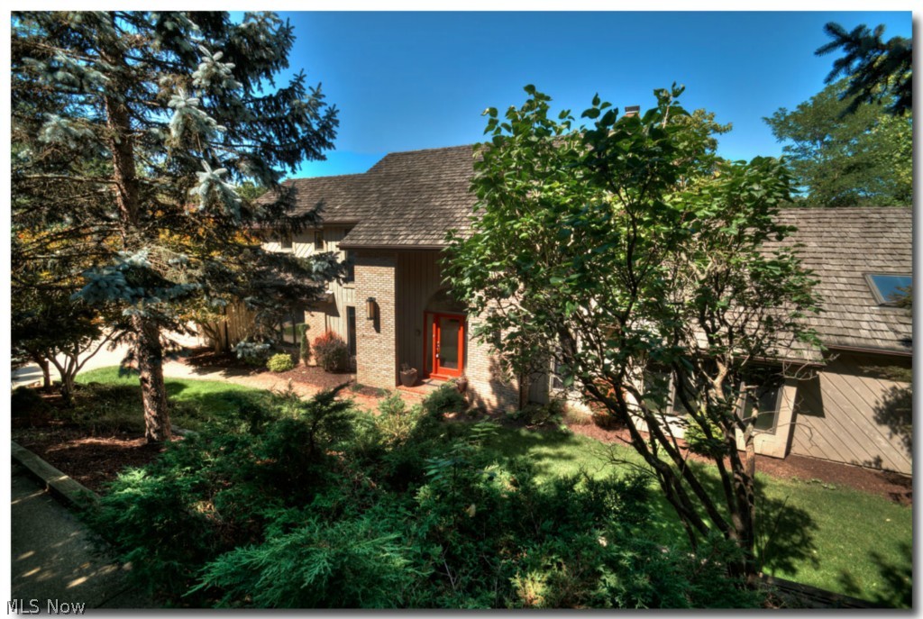 Schlund 01 - Residential Lease