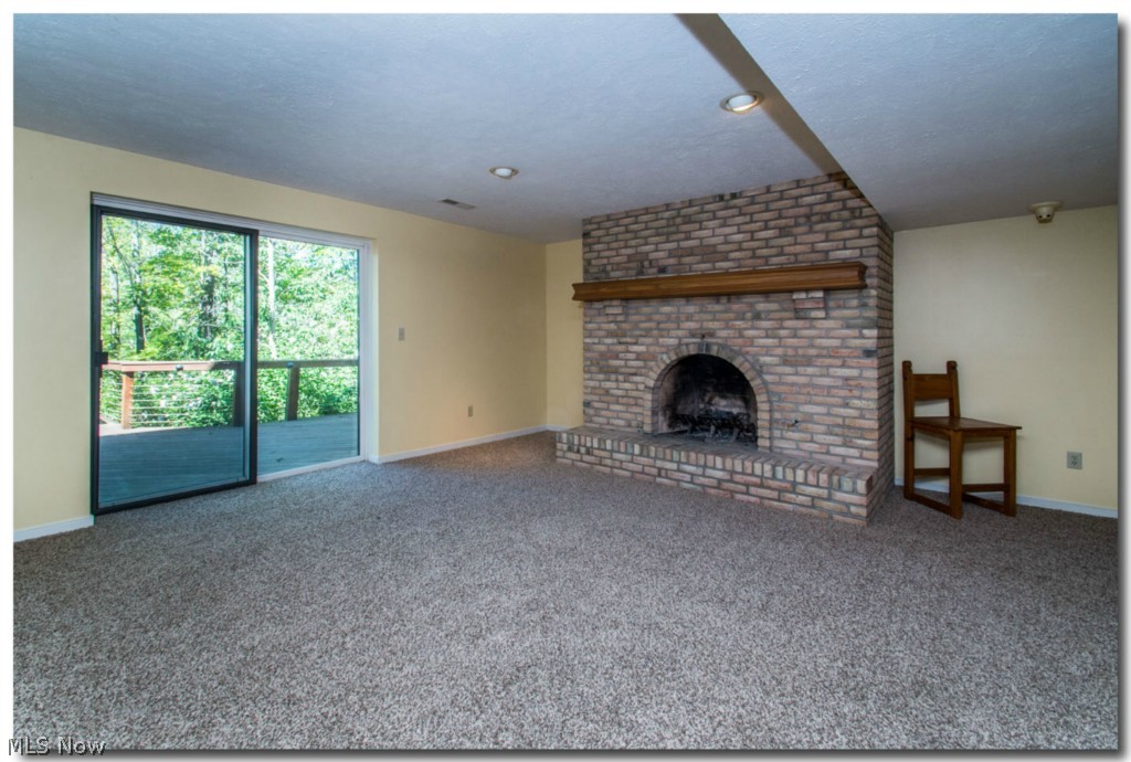 Schlund 01 - Residential Lease