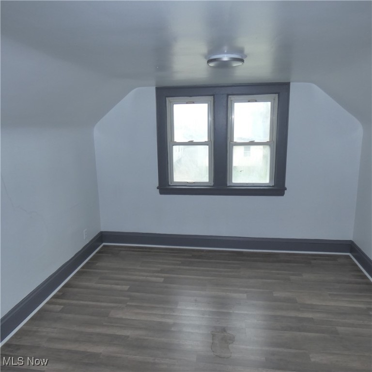 10921 Dove Avenue, Cleveland, Ohio image 16