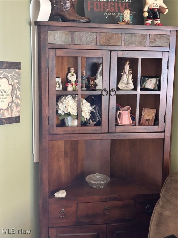 Warren, Ohio 44484, United States, 3 Bedrooms Bedrooms, ,2 BathroomsBathrooms,Residential,Active,207624