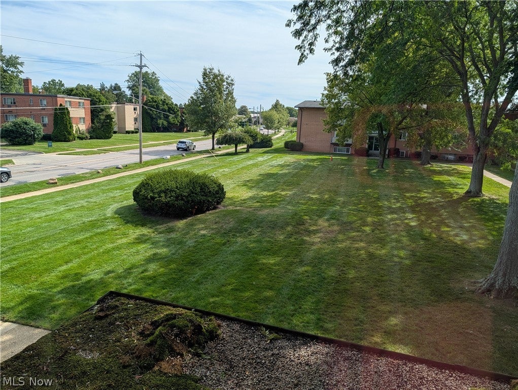 22121 River Oaks E12