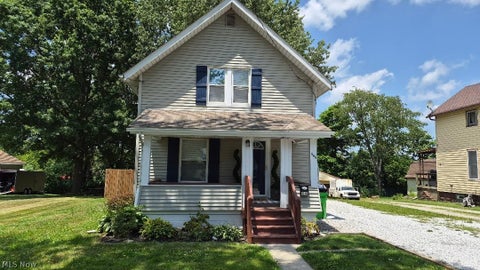 Homes For Sale - 589 Highland Avenue<br/> Barberton, OH 44203