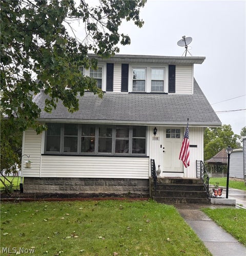 Homes For Sale - 118 E Woodland Avenue<br/> Columbiana, OH 44408