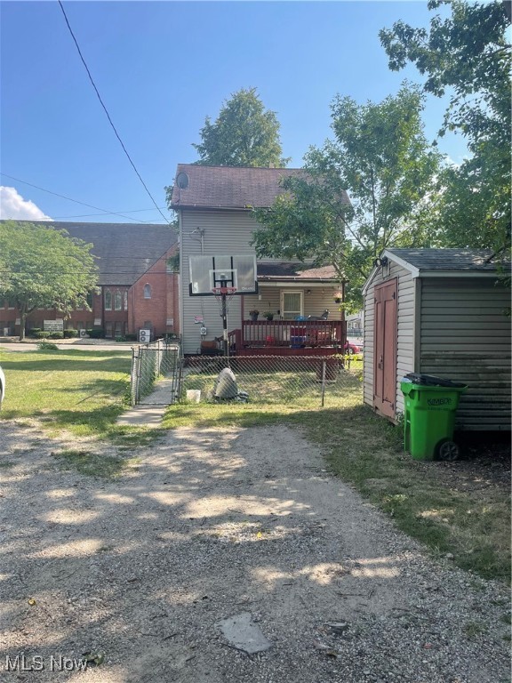 Barberton, Ohio 44203, United States, 2 Bedrooms Bedrooms, ,1 BathroomBathrooms,Residential,Active,192379