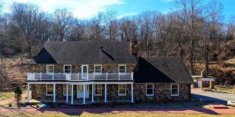 Photo of 131 Loretto Lane, Parkersburg, WV 26101 (MLS # 5203398)