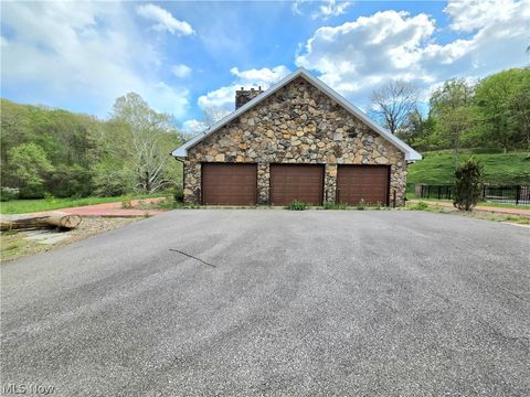 Tiny photo for 131 Loretto Lane, Parkersburg, WV 26101 (MLS # 5203398)