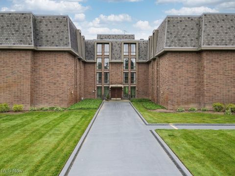 2385 Covington Road 102 Akron OH 44313