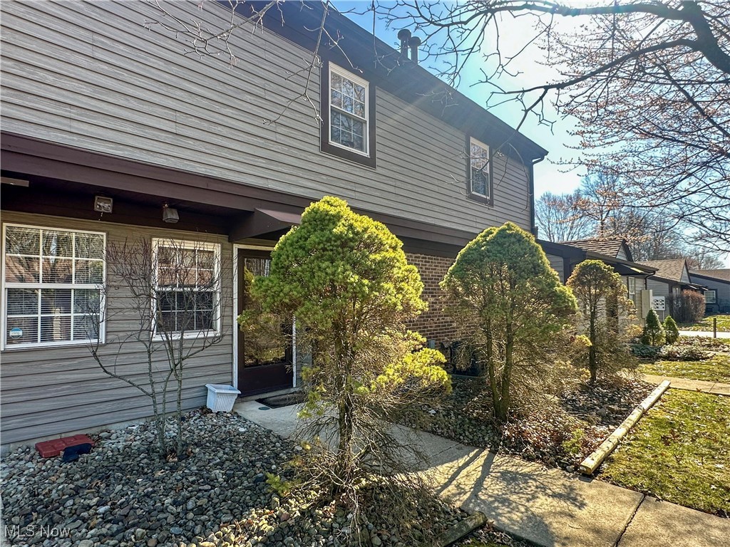 924 Nob Hill Drive #3, Niles, Ohio image 1