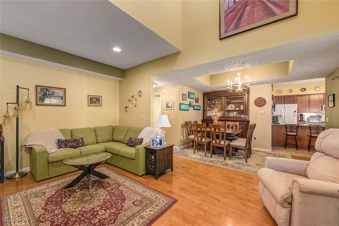 North Olmsted, Ohio 44070, United States, 3 Bedrooms Bedrooms, ,3 BathroomsBathrooms,Residential,Active,221549