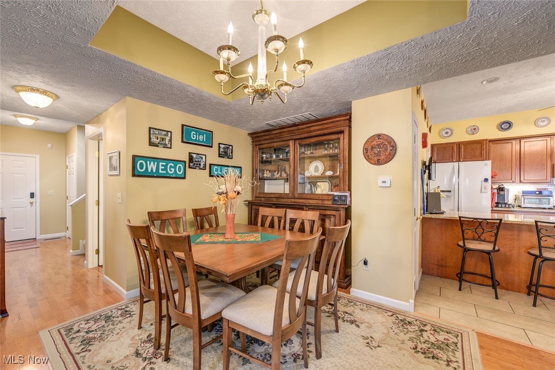 North Olmsted, Ohio 44070, United States, 3 Bedrooms Bedrooms, ,3 BathroomsBathrooms,Residential,Active,221549