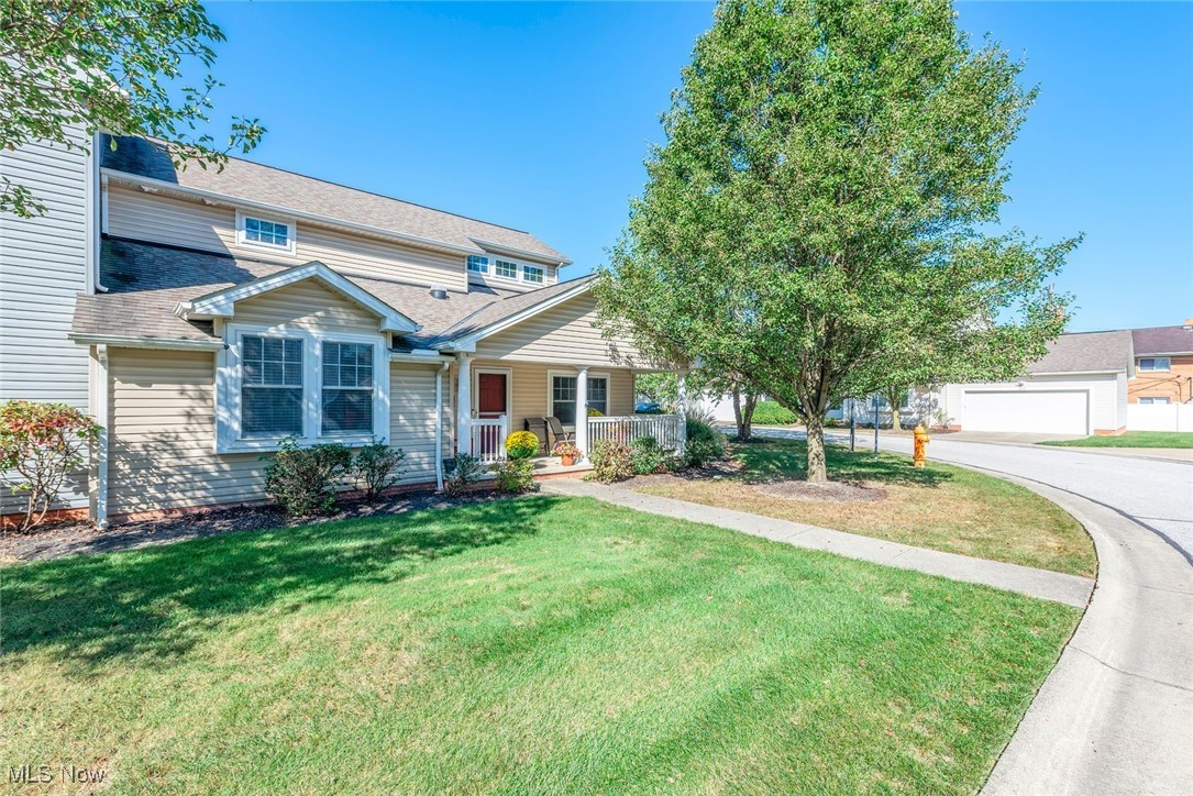 North Olmsted, Ohio 44070, United States, 3 Bedrooms Bedrooms, ,3 BathroomsBathrooms,Residential,Active,221549