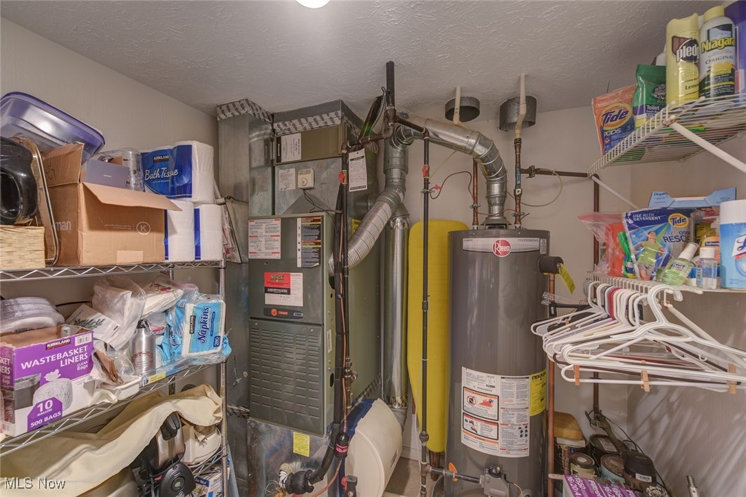 North Olmsted, Ohio 44070, United States, 3 Bedrooms Bedrooms, ,3 BathroomsBathrooms,Residential,Active,221549