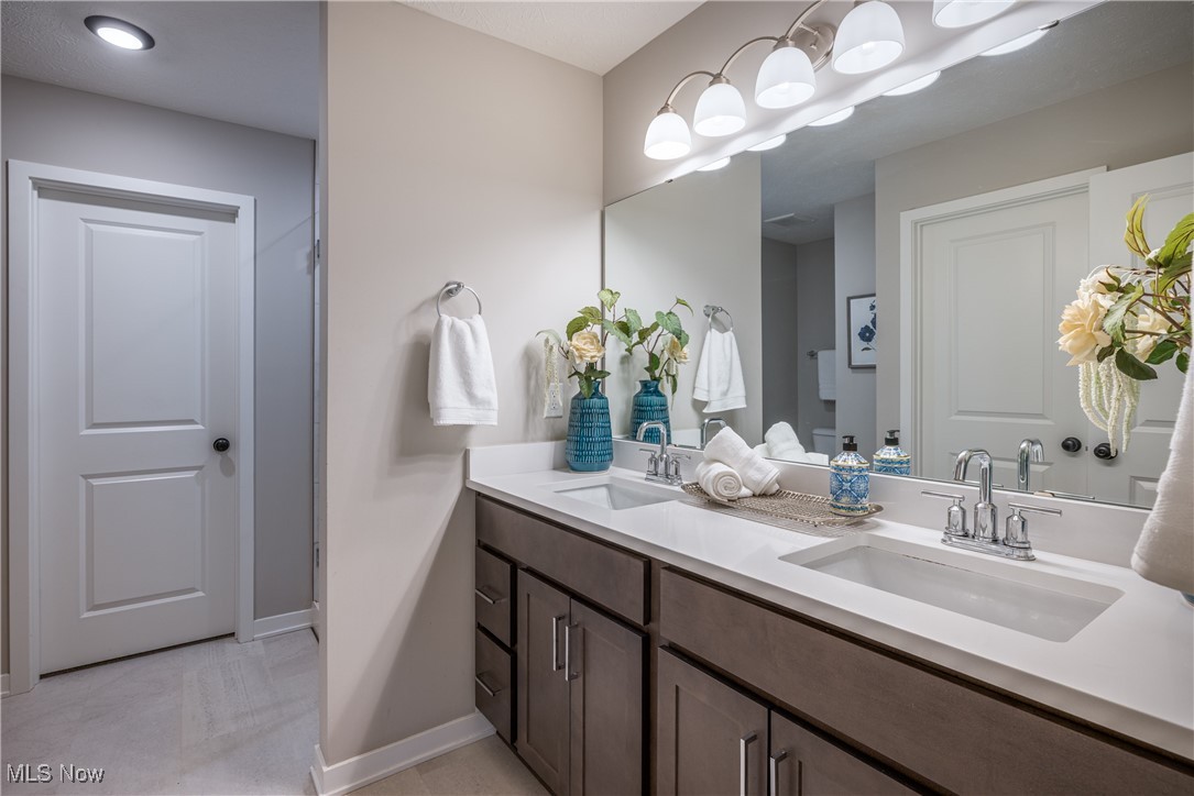 Villas/ City Cntr Sub - Residential