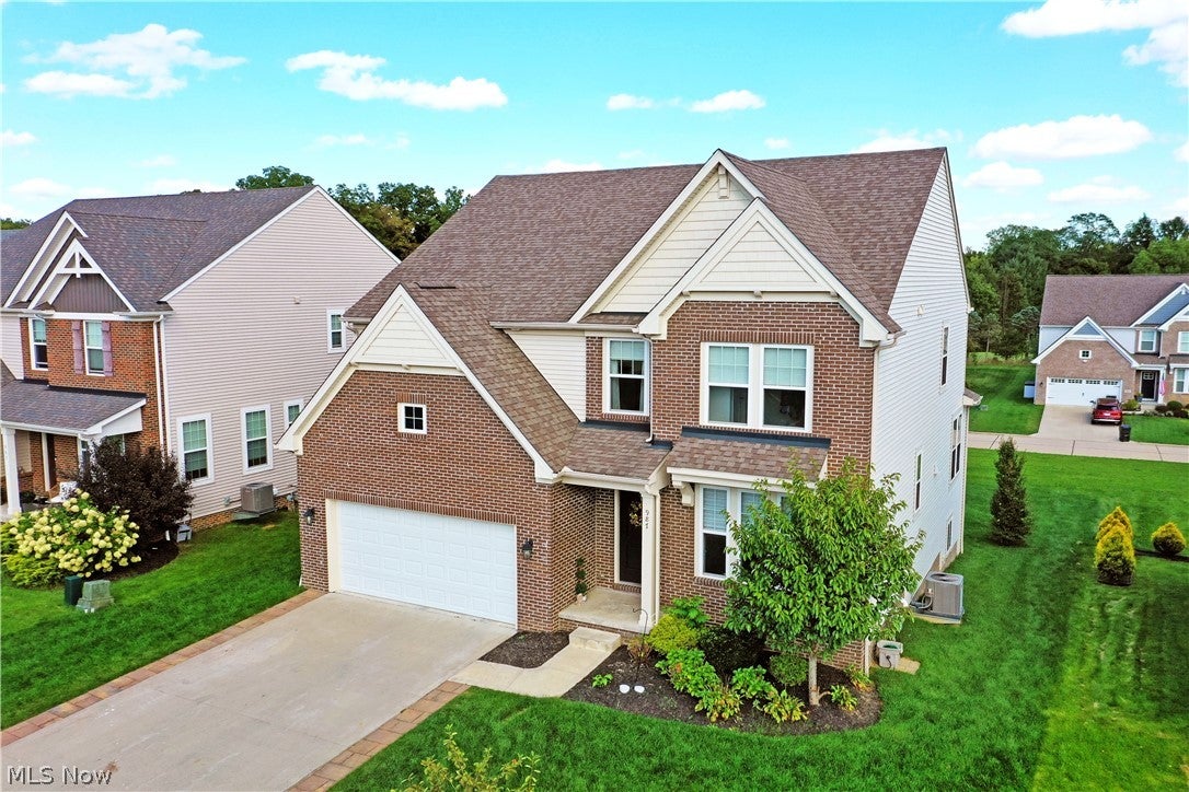 987 Hawkin Lane