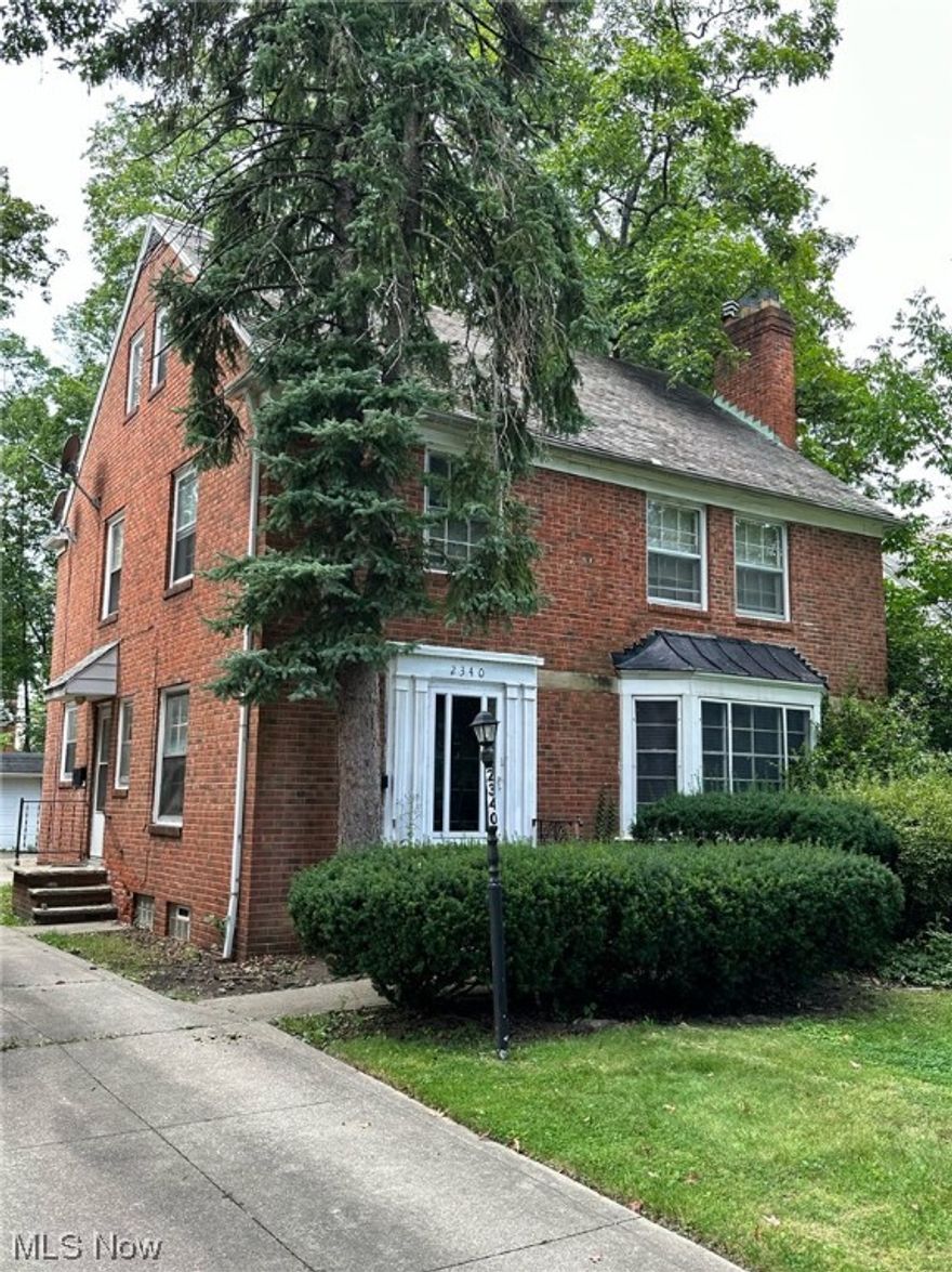 Amazing investor opportunity on a very desirable block in University Heights. This home is being sold in As-is condition. It is a bit of a fixer upper and the income potential for this area is fabulous. Great area for rentals or Air BNBs or transform it into your own home! Buyer to assume the POS.
Grab this opportunity before it is gone!
