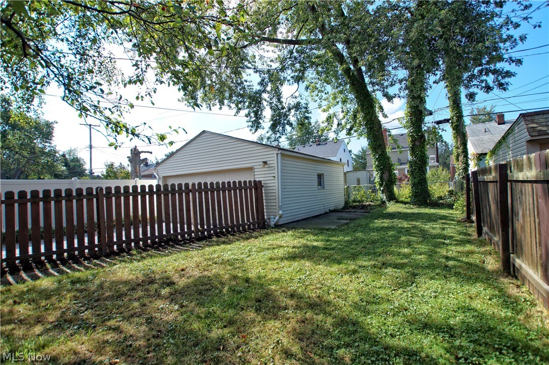 S H Kleinman Realty Co S Utopi - Residential