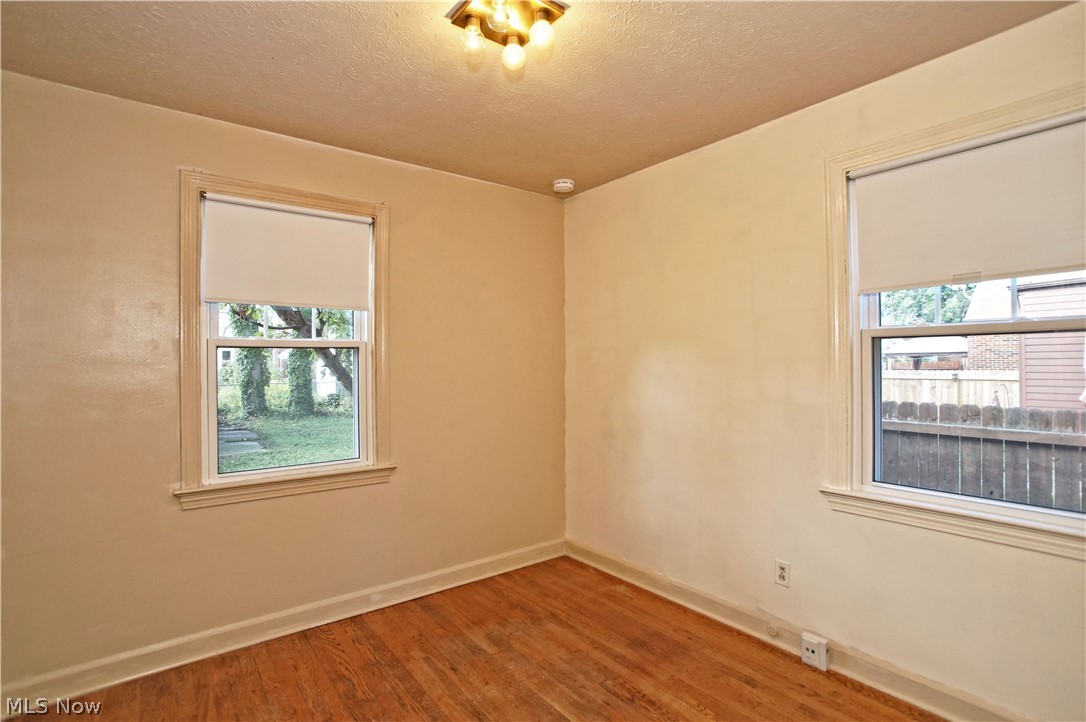 S H Kleinman Realty Co S Utopi - Residential