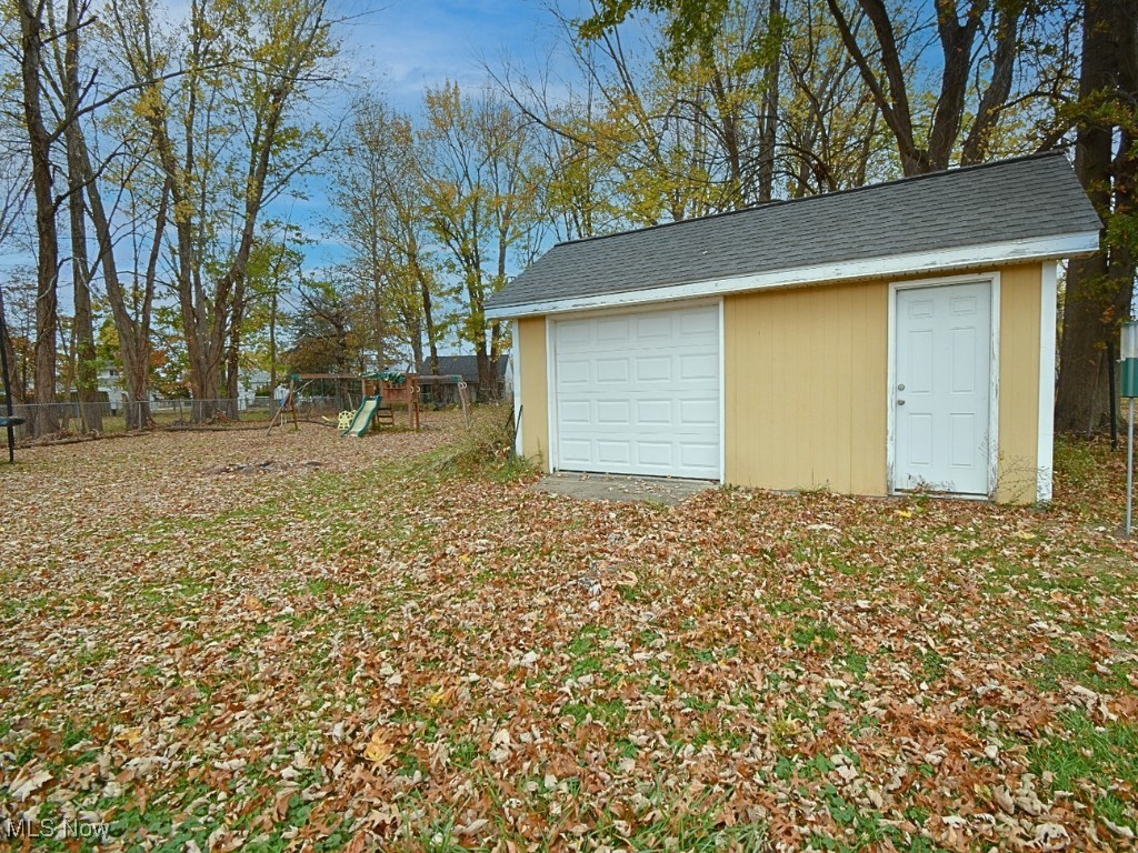 1058 Stevens Boulevard, Eastlake, Ohio image 30