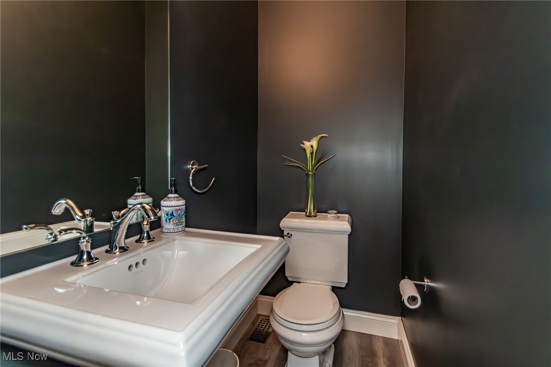 Larchmere Court Condos - Residential