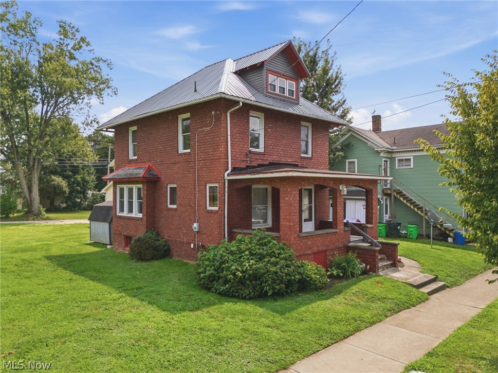 311 Spink Street
