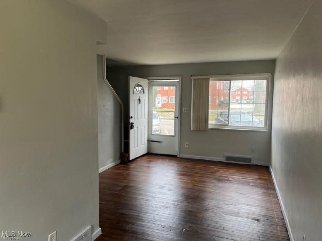 Photo of 421 Kenwood Drive #G, Euclid, OH 44123 (MLS # 5177766)