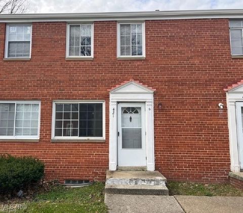 Condo For Sale - 421 Kenwood Drive #G<br/> Euclid, OH 44123