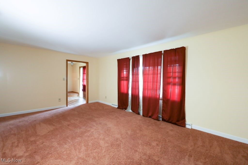 Salem, Ohio 44460, United States, 4 Bedrooms Bedrooms, ,3 BathroomsBathrooms,Residential,Contingent,162172