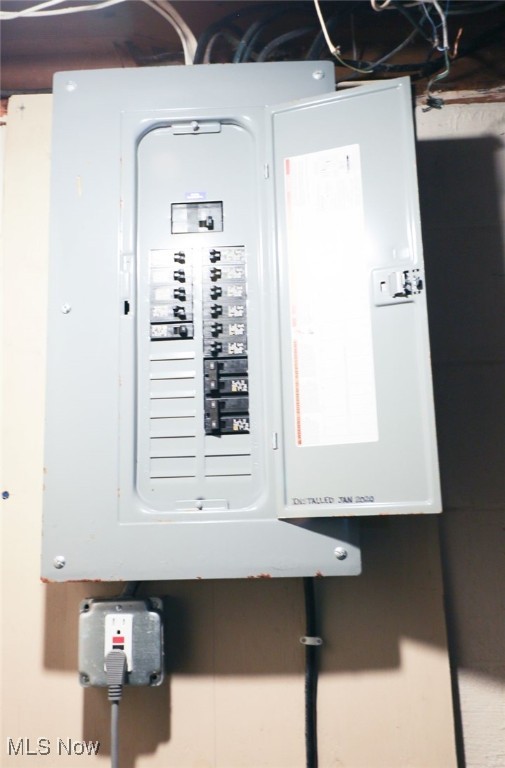 Salem, Ohio 44460, United States, 4 Bedrooms Bedrooms, ,3 BathroomsBathrooms,Residential,Contingent,162172