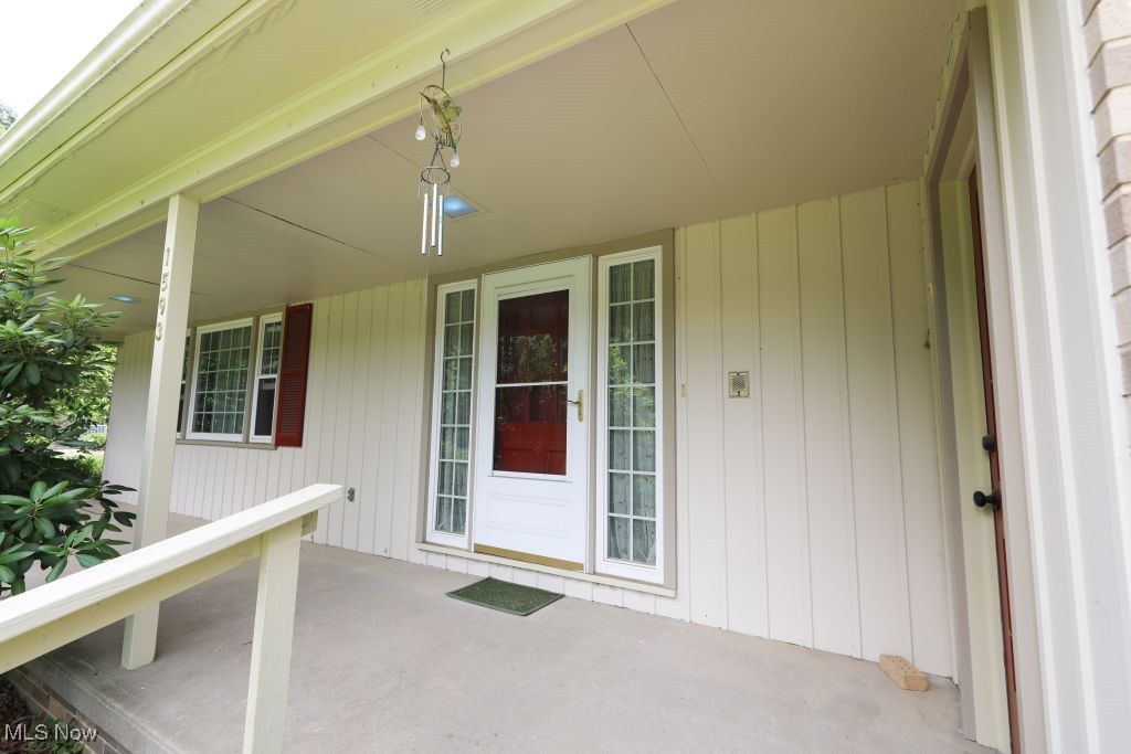 Salem, Ohio 44460, United States, 4 Bedrooms Bedrooms, ,3 BathroomsBathrooms,Residential,Contingent,162172