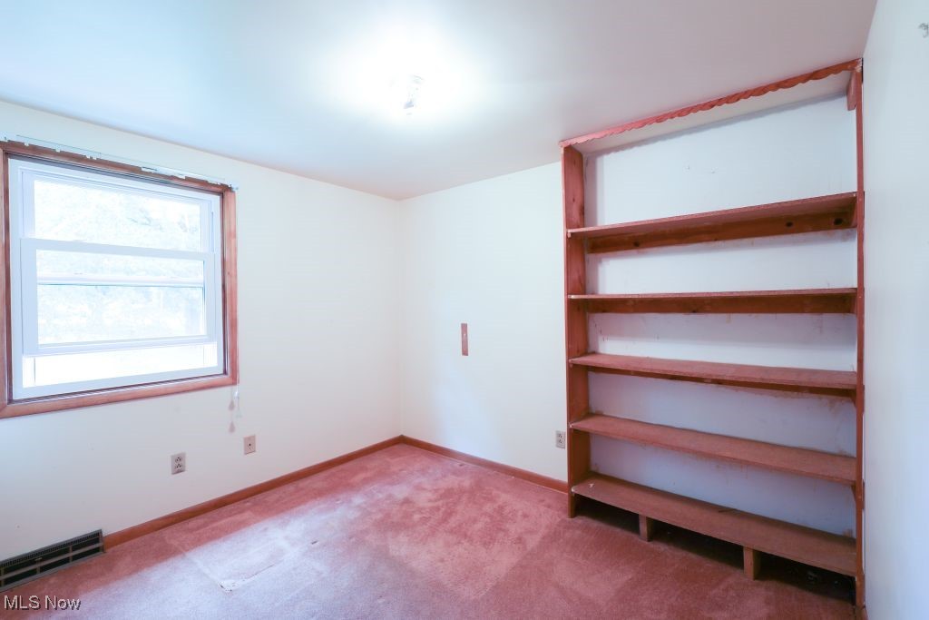 Salem, Ohio 44460, United States, 4 Bedrooms Bedrooms, ,3 BathroomsBathrooms,Residential,Contingent,162172