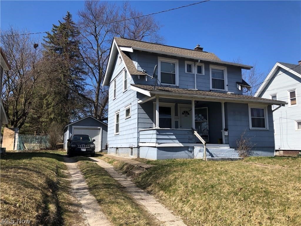 Photo of 2527 Coventry Boulevard NE, Canton, OH 44705 (MLS # 5215775)